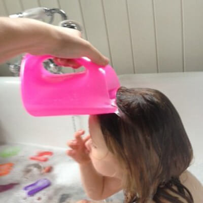 Кружка для мытья головы Shampoo rinser 011336