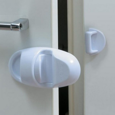 Защита на дверцы Cupboard lock 39036760